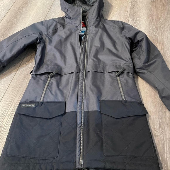 Columbia Hooded Jacket - Picture 3 of 8